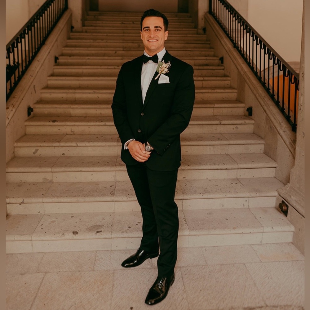 Jos A Banks Black Suit